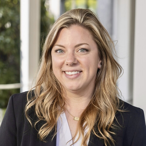 headshot of Jennifer (Jenny) McCosley CFP®, CAP®